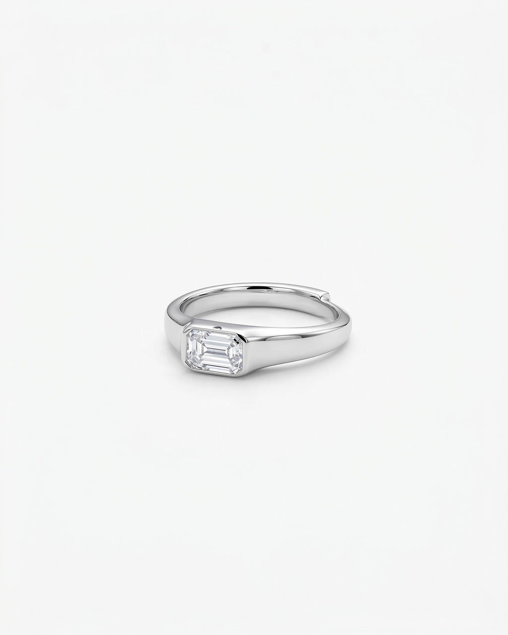 Vantage Emerald Silver Solitaire Ring