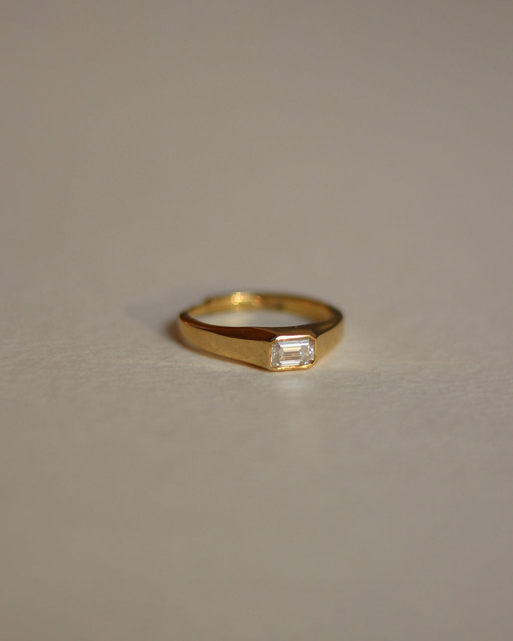 Vantage Emerald Gold Solitaire Ring