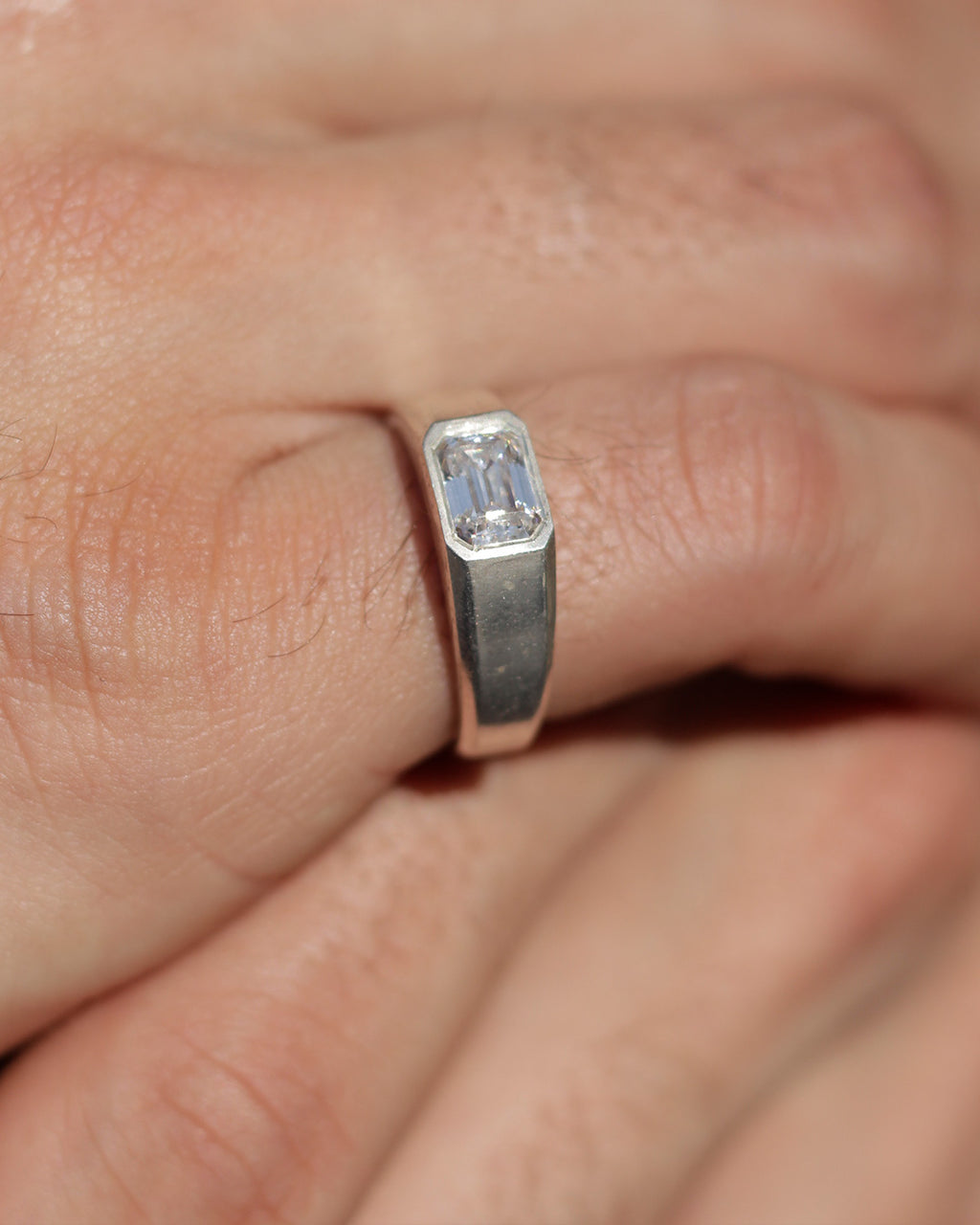 Vantage Emerald Silver Solitaire Ring