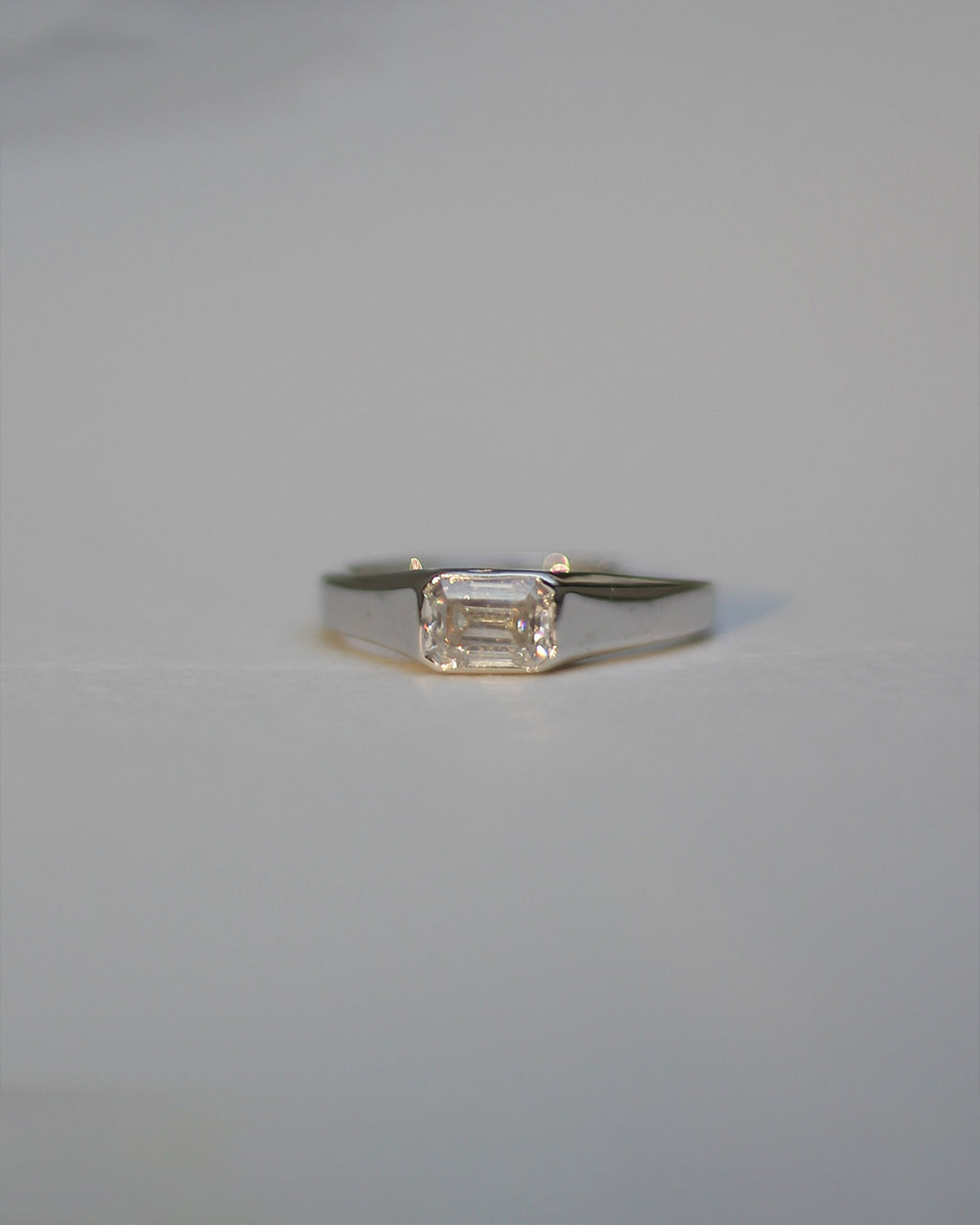 Vantage Emerald Silver Solitaire Ring