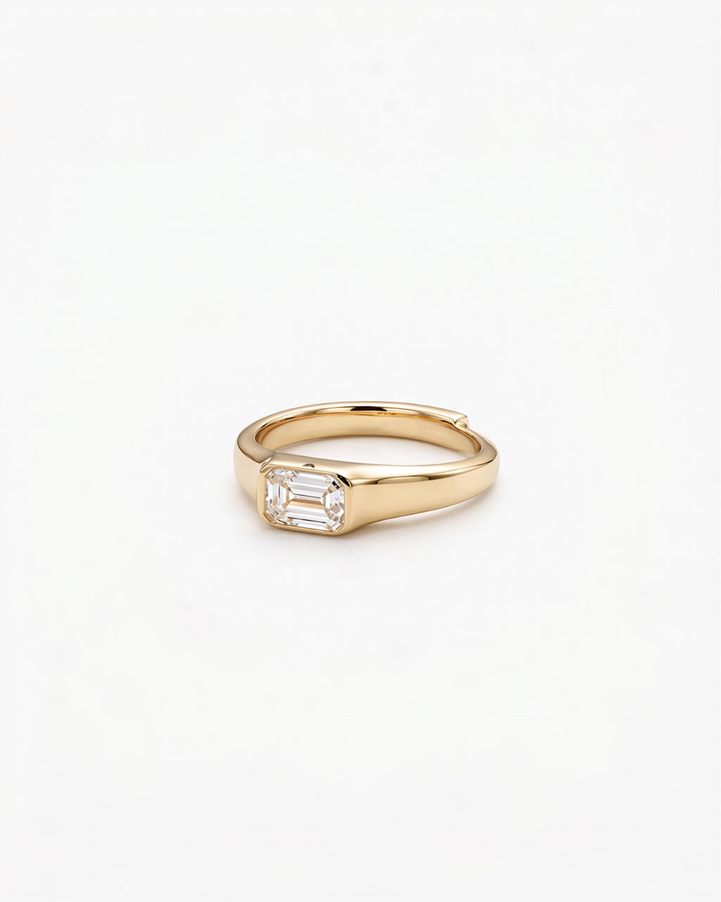 Vantage Emerald Silver Solitaire Ring